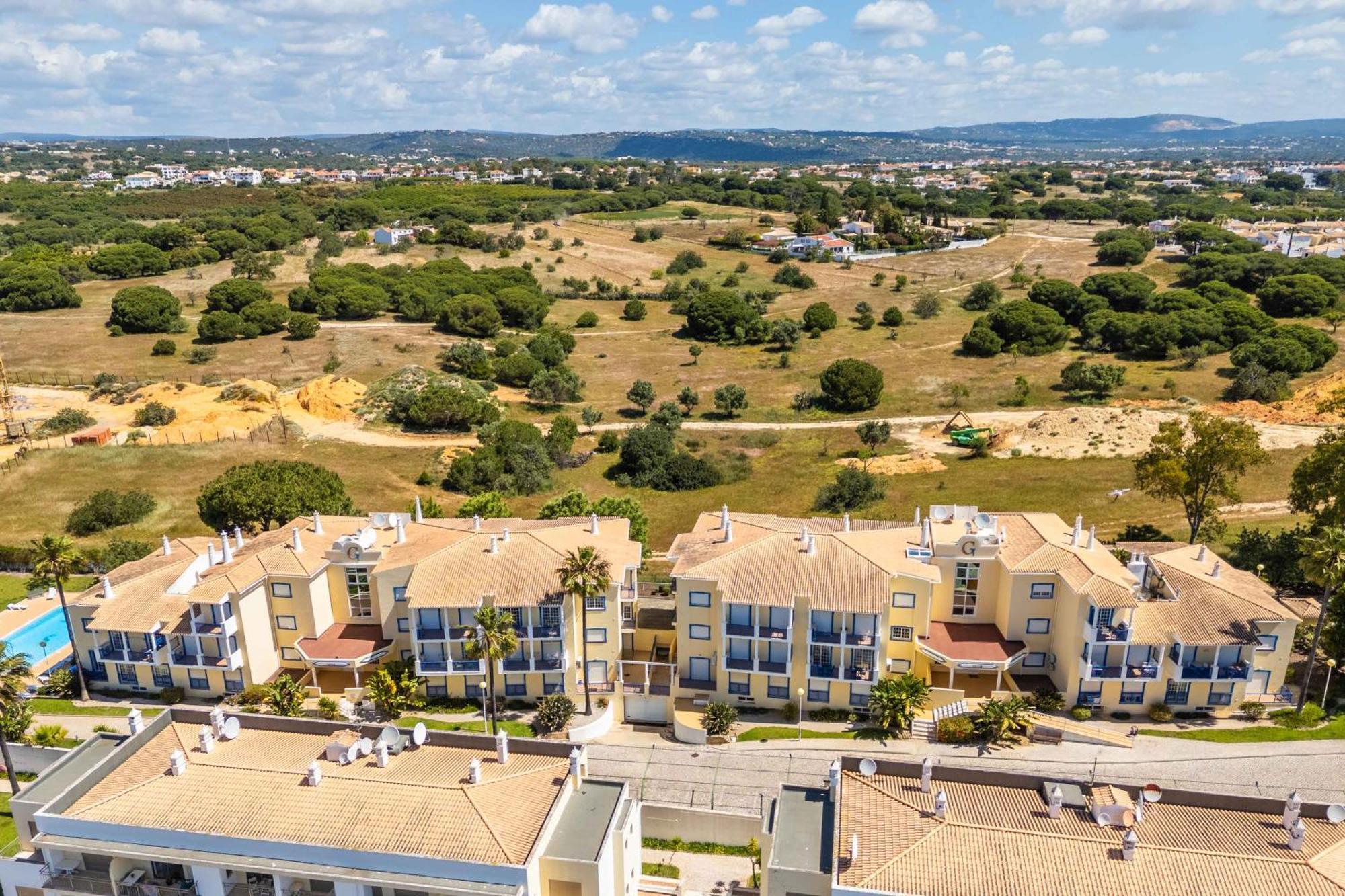 Apartamentos Bosque Sao Jose อัลบูเฟรา ภายนอก รูปภาพ