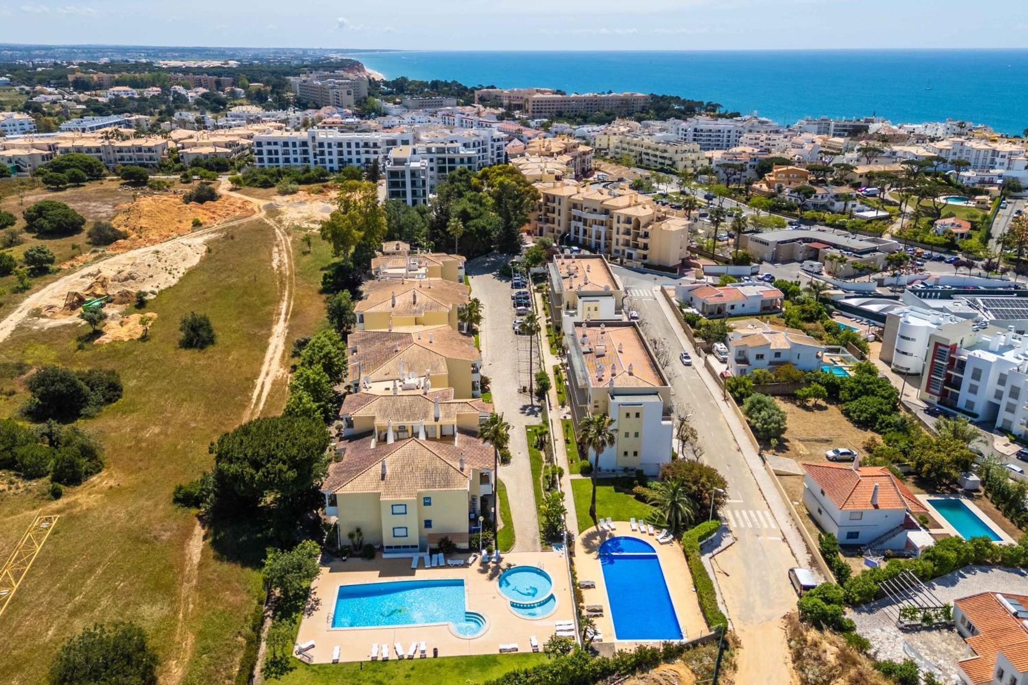 Apartamentos Bosque Sao Jose อัลบูเฟรา ภายนอก รูปภาพ